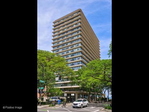 5801 N Sheridan Rd #2C, Chicago, IL 60660