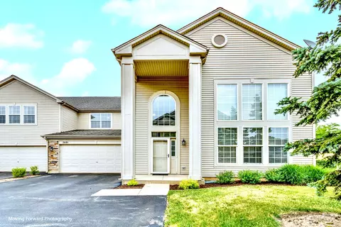 2681 Acorn Ct, West Dundee, IL 60118