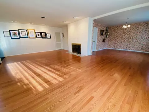 3 Chatham Cir, Kankakee, IL 60901 photo 2