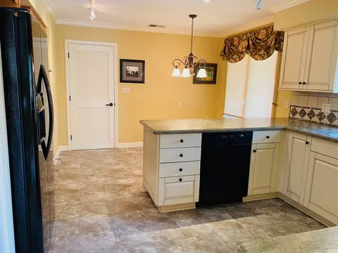 3 Chatham Cir, Kankakee, IL 60901 photo 12