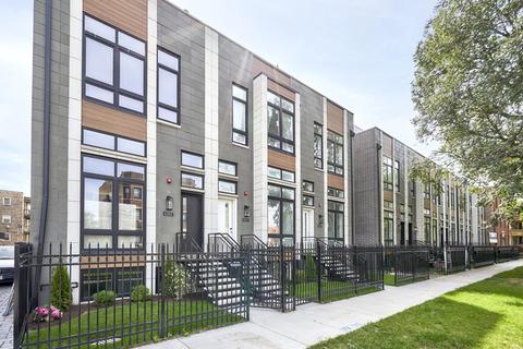 6227 D S Ellis Ave, Chicago, IL 60637