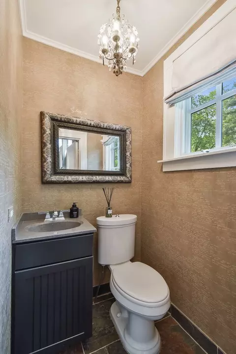 808 Golf Ln, Wheaton, IL 60189 photo 19