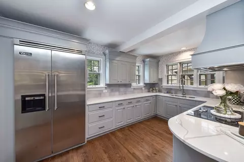 808 Golf Ln, Wheaton, IL 60189 photo 7