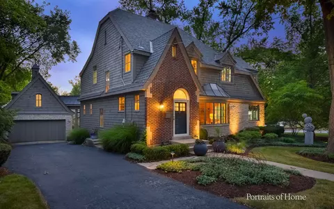 808 Golf Ln, Wheaton, IL 60189 photo 4
