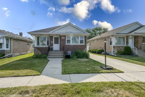 8114 N Wisner St, Niles, IL 60714