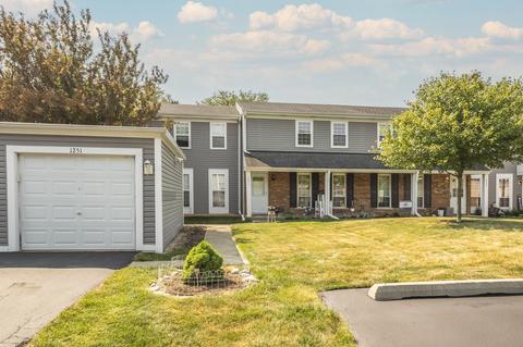 1251 Downing St #1, Roselle, IL 60172