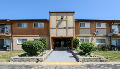850 E Old Willow Rd #105, Prospect Heights, IL 60070