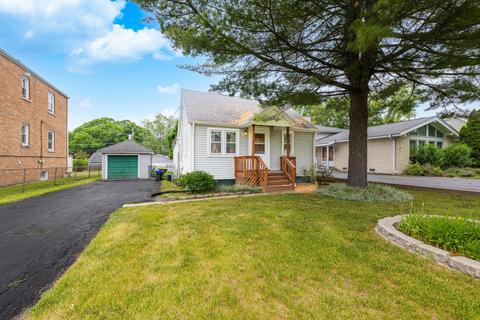 370 Catalpa Ave, Wood Dale, IL 60191