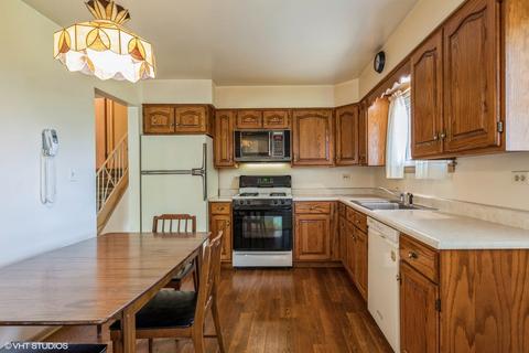 121 E Millers Rd, Des Plaines, IL 60016 photo 8