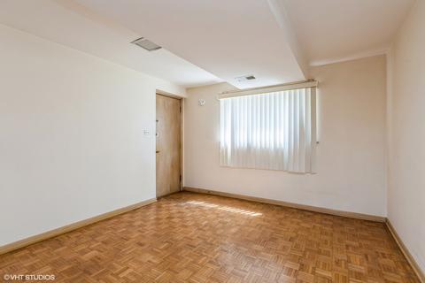 121 E Millers Rd, Des Plaines, IL 60016 photo 14