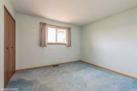 121 E Millers Rd, Des Plaines, IL 60016 photo 12