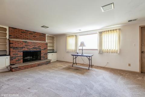 121 E Millers Rd, Des Plaines, IL 60016 photo 13