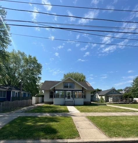 637 Slade Ave, Elgin, IL 60120