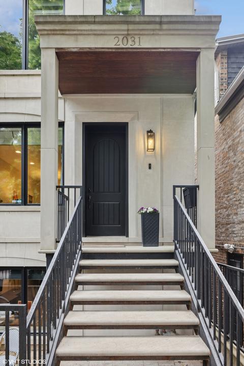 2031 W Dickens Ave, Chicago, IL 60647