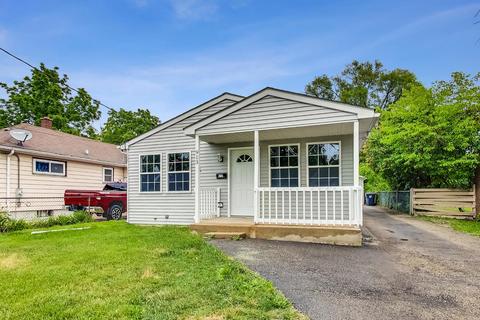 913 Pine St, Waukegan, IL 60085