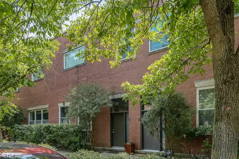 1133 W Cornelia Ave #F, Chicago, IL 60657