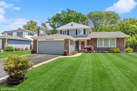 1223 N Basswood Ln, Mount Prospect, IL 60056