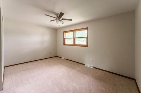 1640 Sheffield Dr, Elgin, IL 60123 photo 8