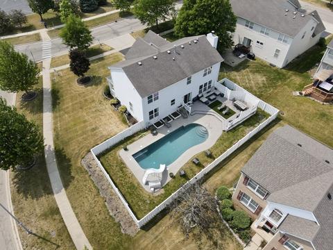 1615 Maureen Dr, Hoffman Estates, IL 60192 photo 5