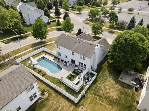1615 Maureen Dr, Hoffman Estates, IL 60192 photo 3