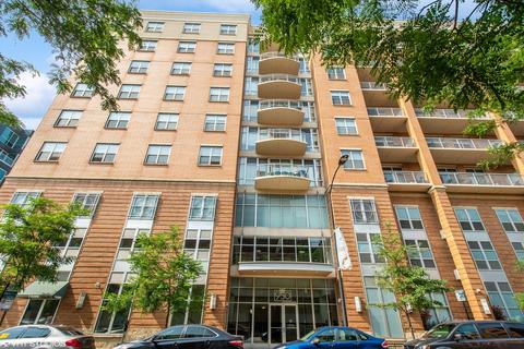 950 W Monroe St #602, Chicago, IL 60607