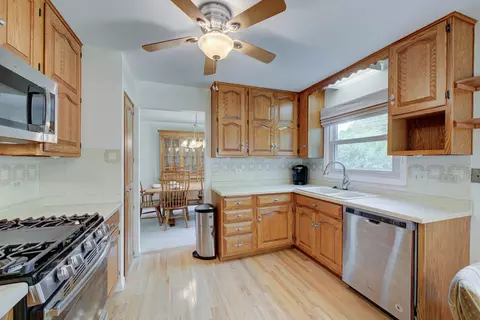127 S Elroy Ave, Bartlett, IL 60103 photo 12