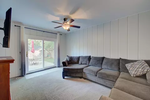 127 S Elroy Ave, Bartlett, IL 60103 photo 16