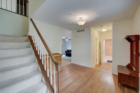 127 S Elroy Ave, Bartlett, IL 60103 photo 5