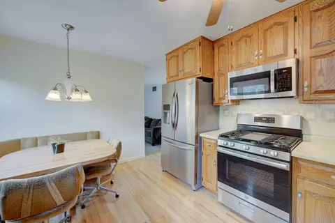 127 S Elroy Ave, Bartlett, IL 60103 photo 10