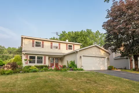 127 S Elroy Ave, Bartlett, IL 60103 photo 2