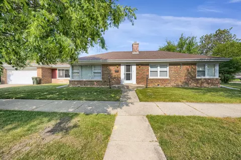 8050 N Osceola Ave, Niles, IL 60714