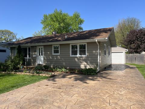 1117 Lebanon St, Aurora, IL 60505