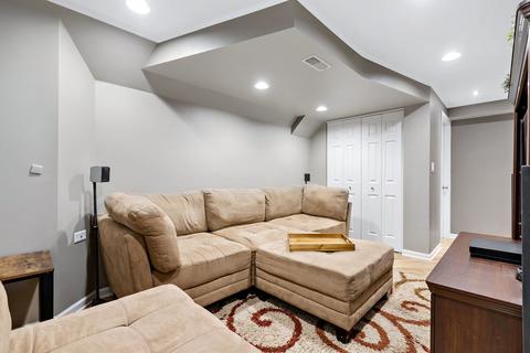 954 Oak Ridge Blvd, Elgin, IL 60120 photo 16