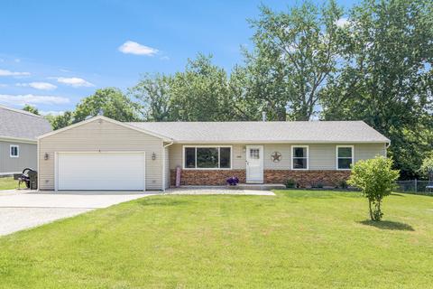 169 Holiday Dr, Lake Holiday, IL 60552