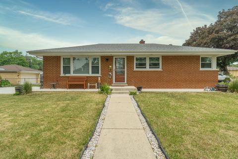 900 N Grant St, Addison, IL 60101