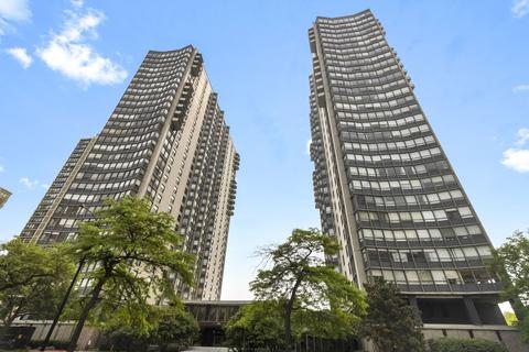 5701 N Sheridan Rd #3J, Chicago, IL 60660