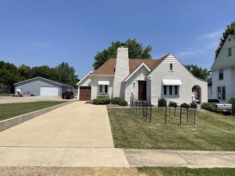 209 E Van Buren St, Ohio, IL 61349