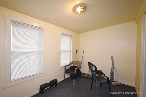 652 Hammond Ave, Aurora, IL 60506 photo 2