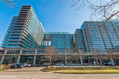 9655 Woods Dr #1109, Skokie, IL 60076