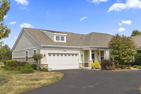 2716 Chevy Chase Ln, Naperville, IL 60564