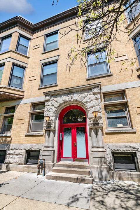 612 W Barry Ave #G, Chicago, IL 60657