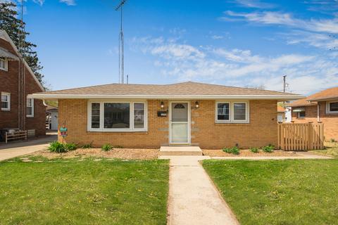 1709 Highland Ave, Crest Hill, IL 60403
