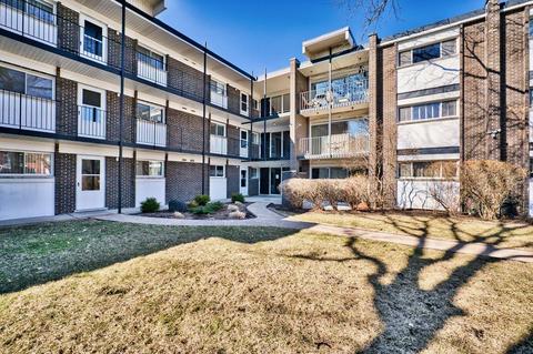 4726 Russett Ln #R210, Skokie, IL 60076