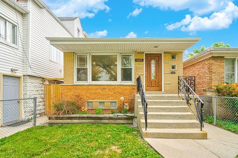 3427 N Kenton Ave, Chicago, IL 60641