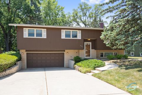 821 Division St, Lisle, IL 60532
