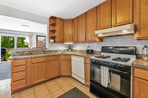 9460 Dee Rd #204D, Des Plaines, IL 60016 photo 10