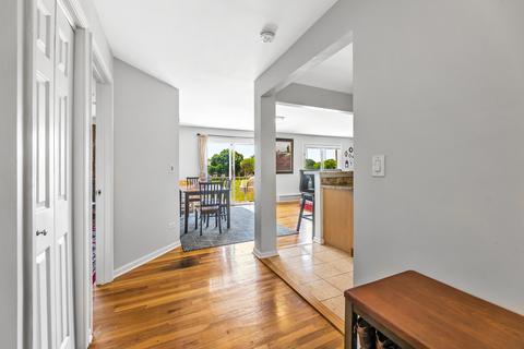 9460 Dee Rd #204D, Des Plaines, IL 60016 photo 2