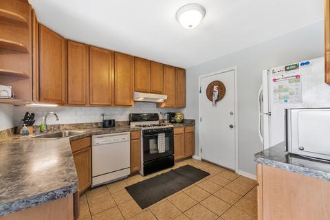 9460 Dee Rd #204D, Des Plaines, IL 60016 photo 9