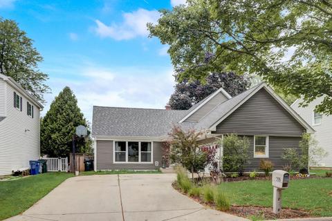 306 Albany Ln, Vernon Hills, IL 60061