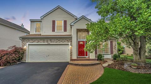 1996 Woodhaven Dr, Bartlett, IL 60103